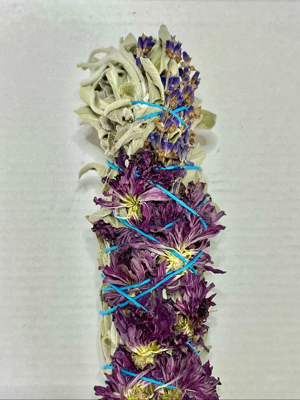 White Sage w/Chrysanths + Lavender